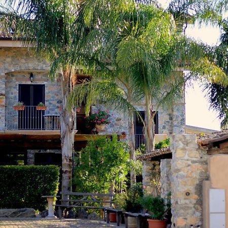 Villa Basilio Accommodation ริกาดี ภายนอก รูปภาพ