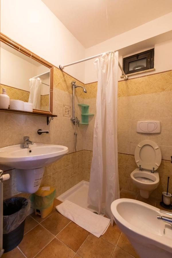 Villa Basilio Accommodation ริกาดี ภายนอก รูปภาพ